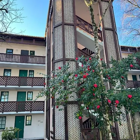 3 Pieces 4 Personnes, A Et Maa, Proche Golf, Grand Balcon Et Piscine Apartment *