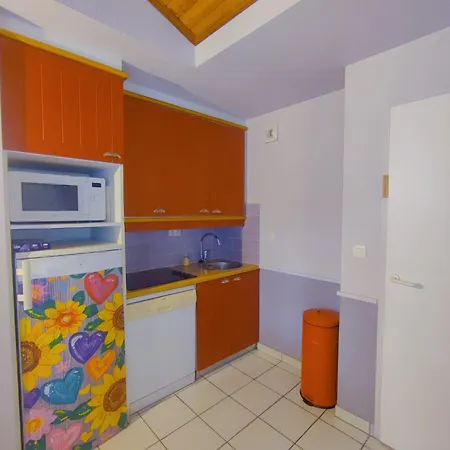 5 Personnes, 40m2, à Moliets, Proche Golf, Grand Balcon, Piscine Et Bassin Appartement *